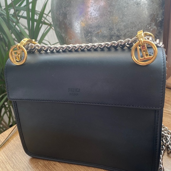 Sold on IG 🌹Fendi Kan I Small in black leather - Picture 13 of 16